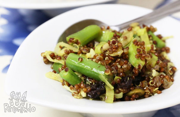 Receita de salada de quinoa com legumes e curry